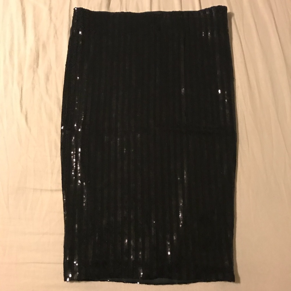 Black Sequined Guess Skirt